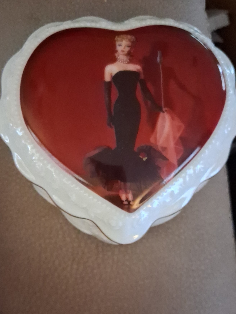 Barbie Heart-Shaped Musical Trinket Box Danbury Mint 24kt Gold Trim